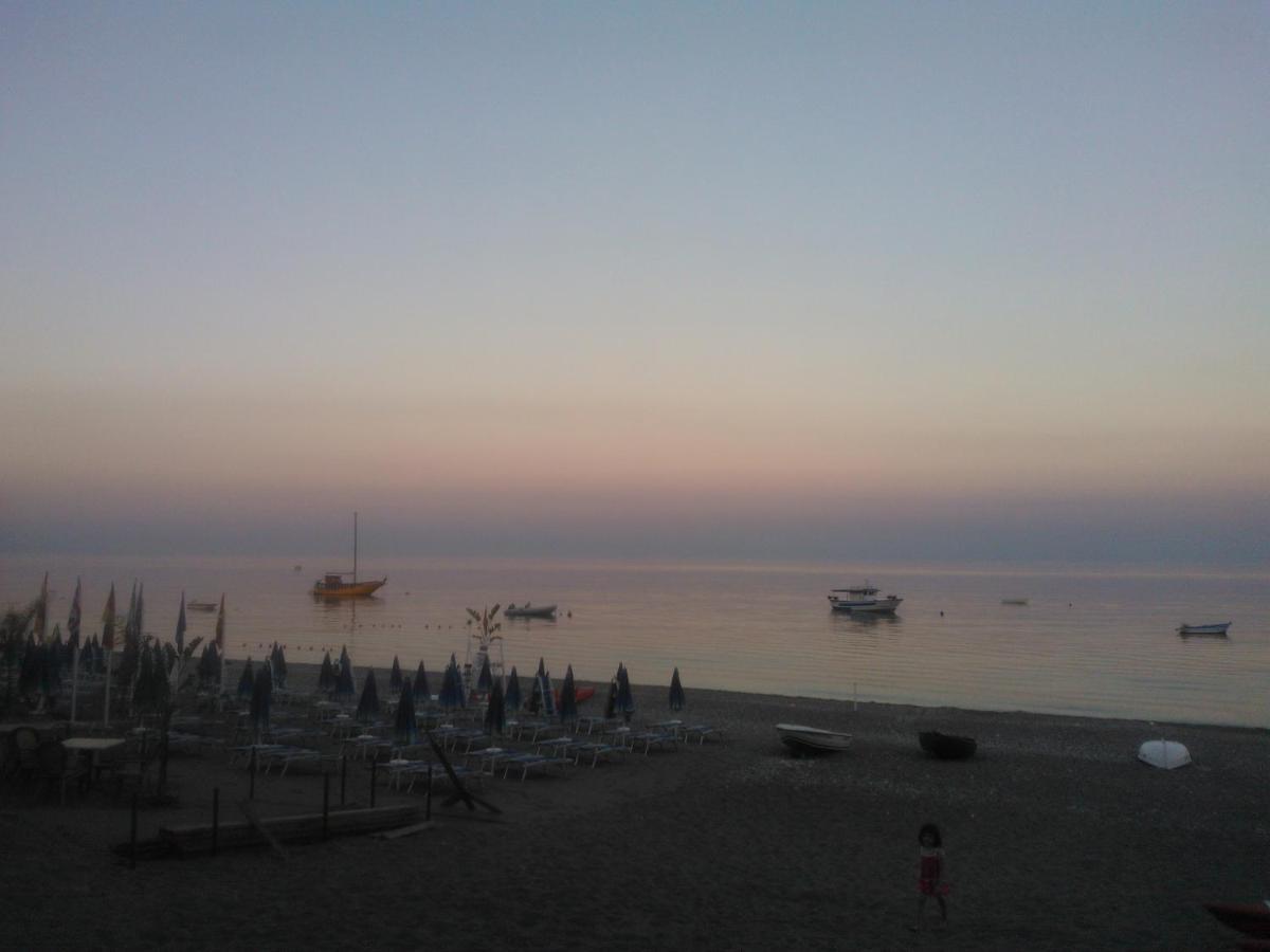 Essenze Di Sicilia Apartment - Letojanni Taormina 外观 照片
